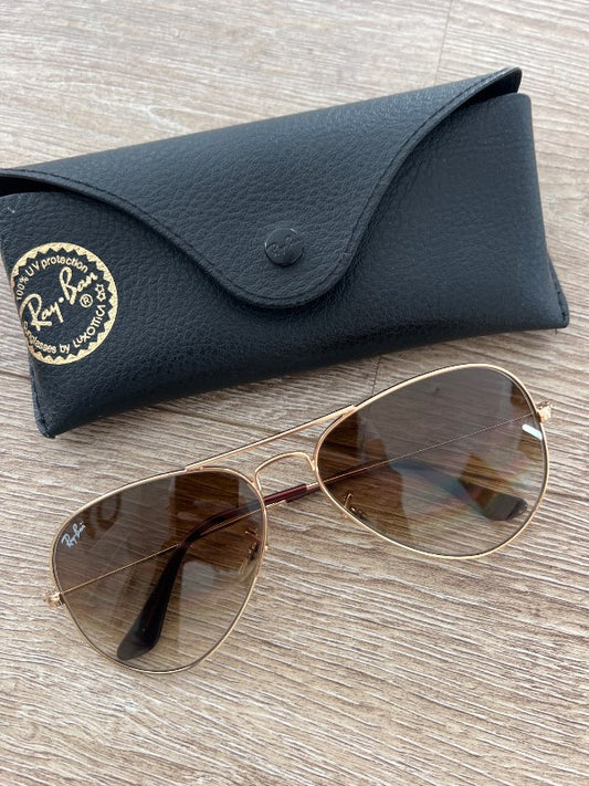 Ray ban sólgeraugu