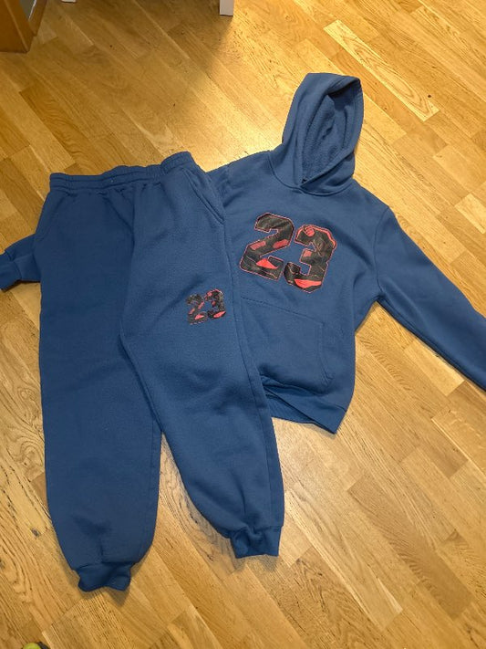 Blár joggingalli