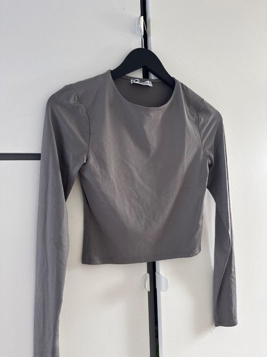 Long sleeve top