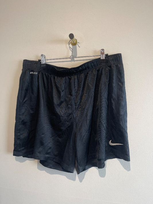 Nike stuttbuxur