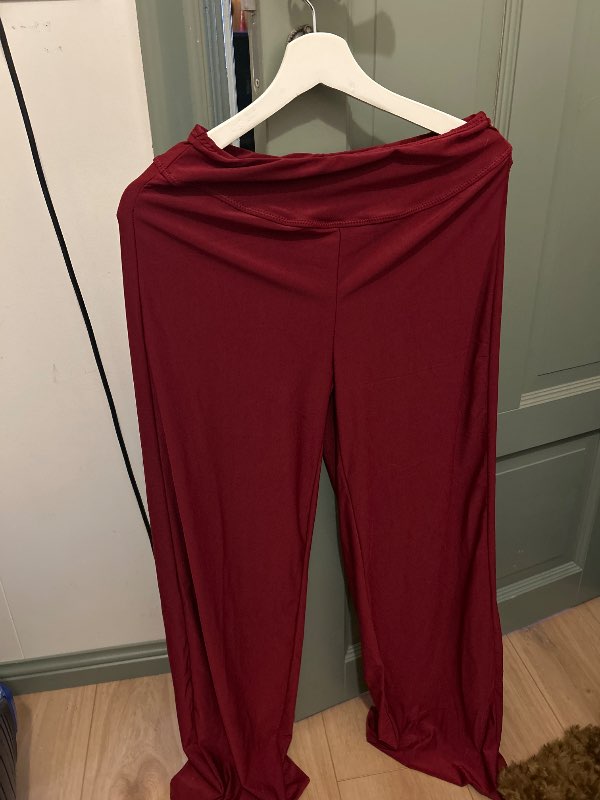 Rauðar wide leg buxur