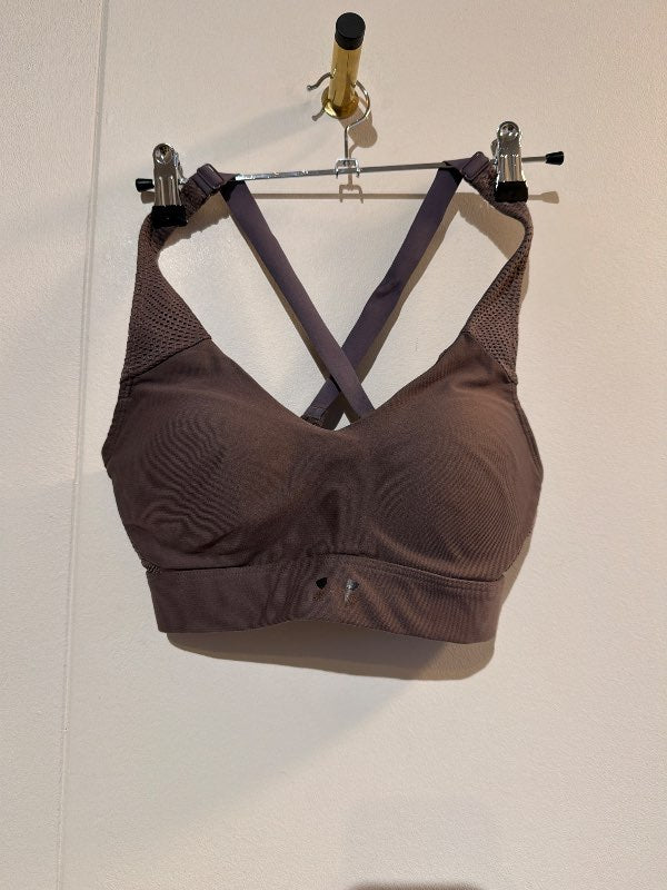 Under Armor toppur fjólublár