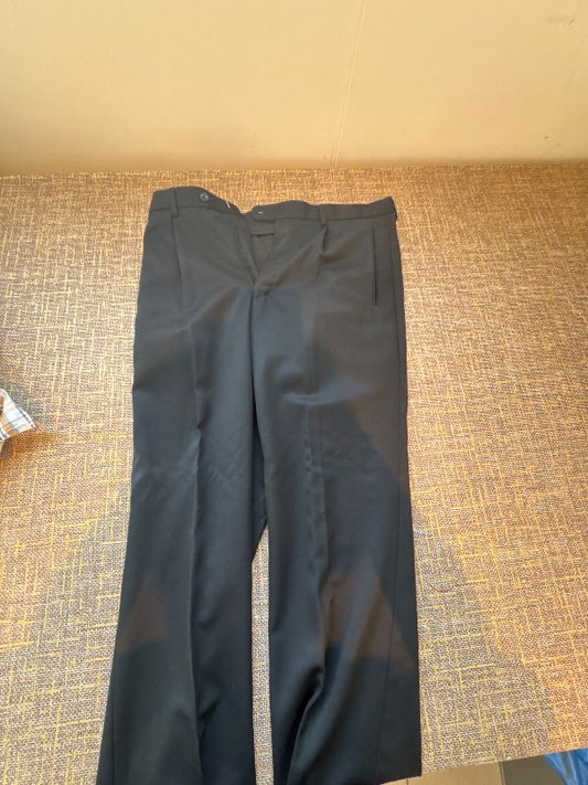 Svartar suit buxur
