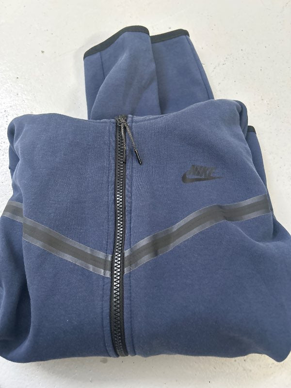nike tech