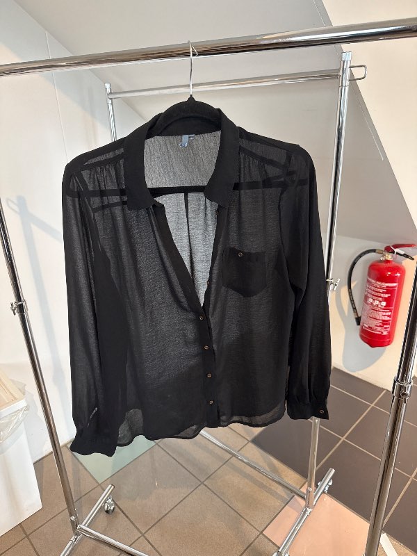 E-vic black shirt