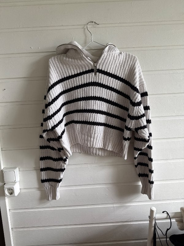 Röndótt gina tricot peysa