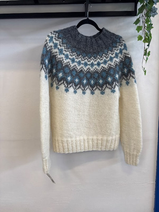 NEW Lopapeysa blue & white