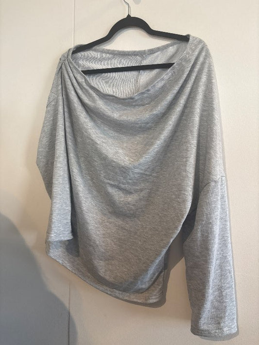 off shoulder peysa