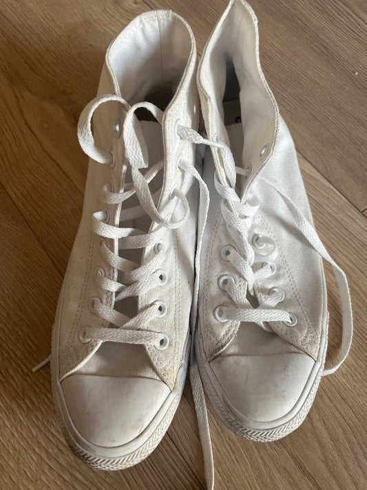 White converse