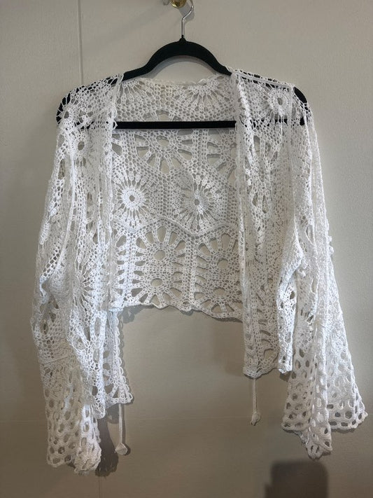 Hvit crochet golla
