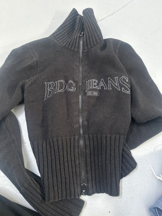 bdg jeans peysa
