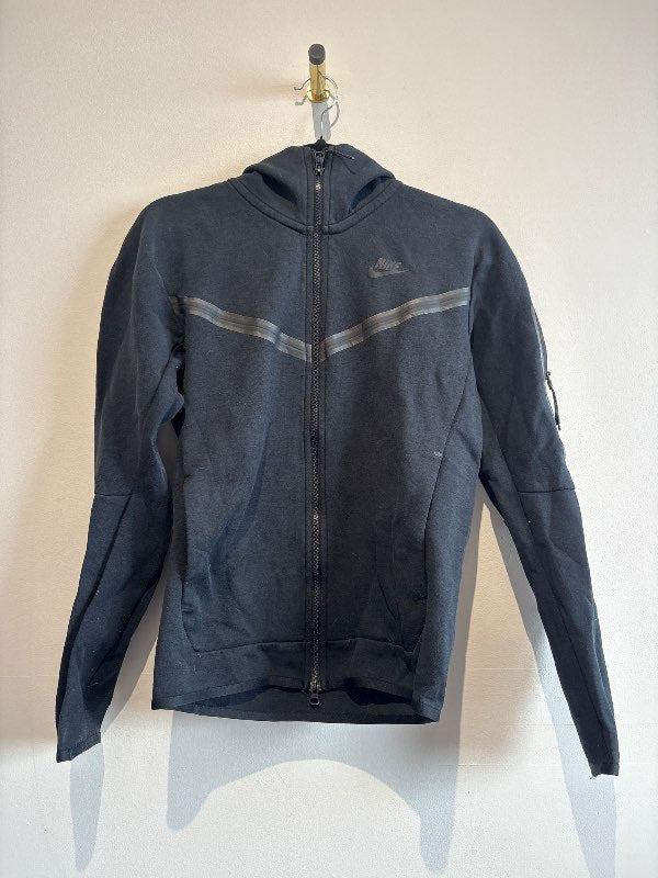 Svört Nike teakflis