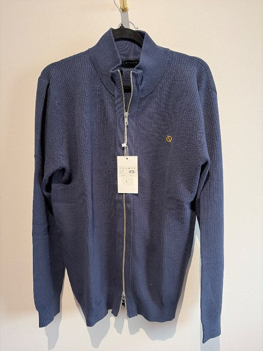 Full-length blue cotton sweater