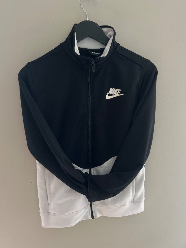 Nike svört hvítt