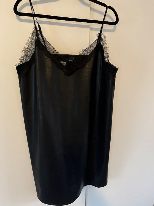 Gina tricot pu kjóll/toppur