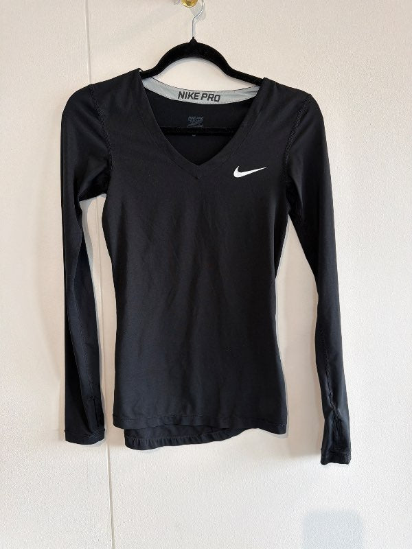 Nike æfingabolur