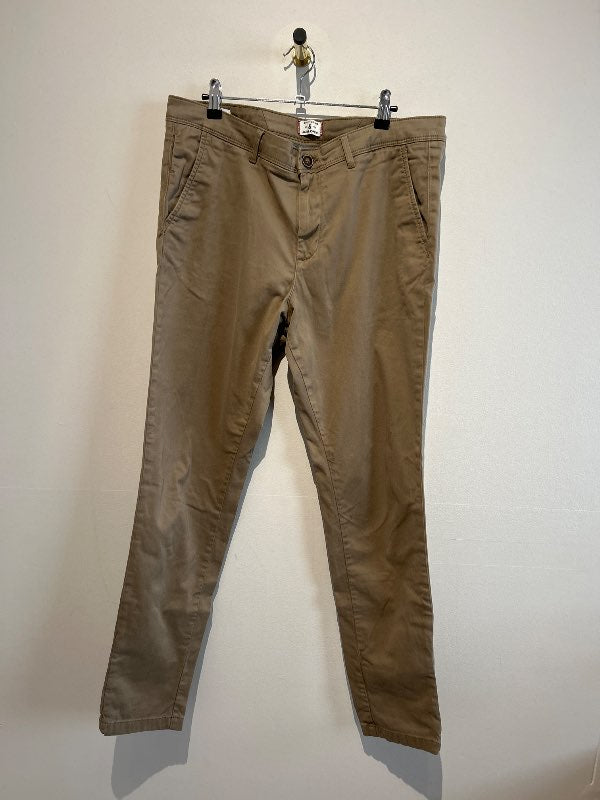 Buxur brúnar j&j