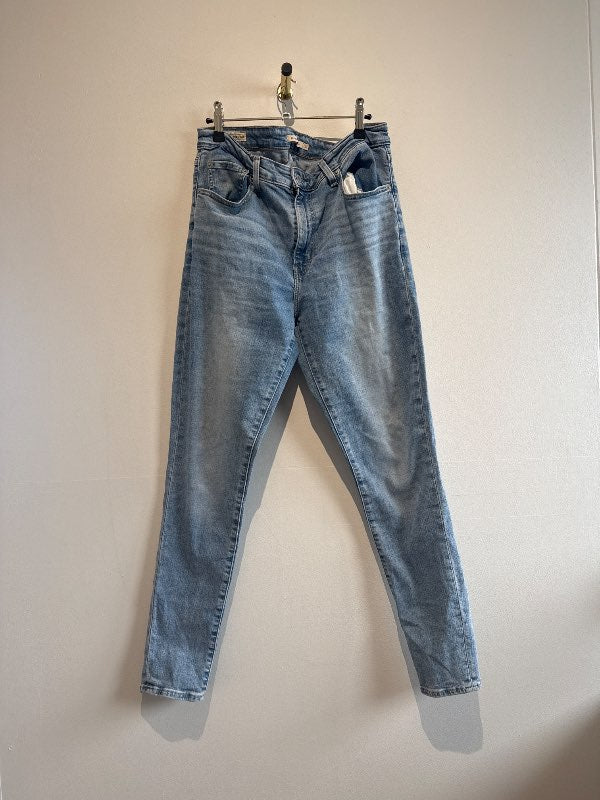 levis