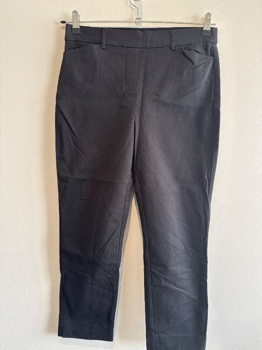 Elastic pants