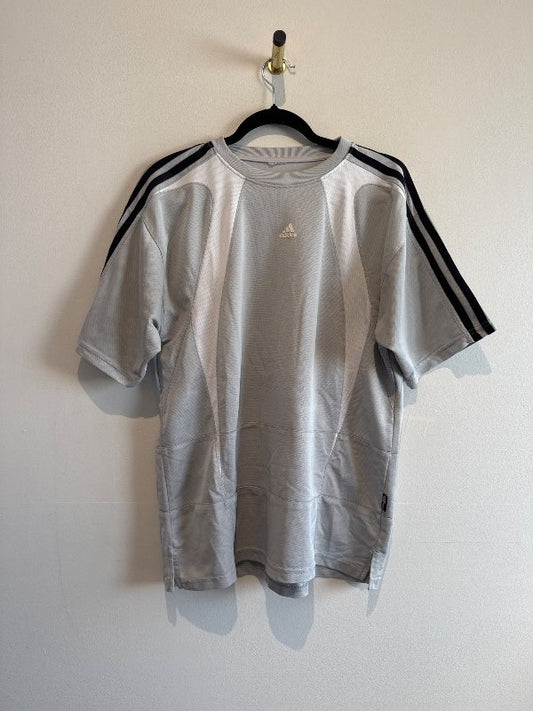 Adidas t-shirt