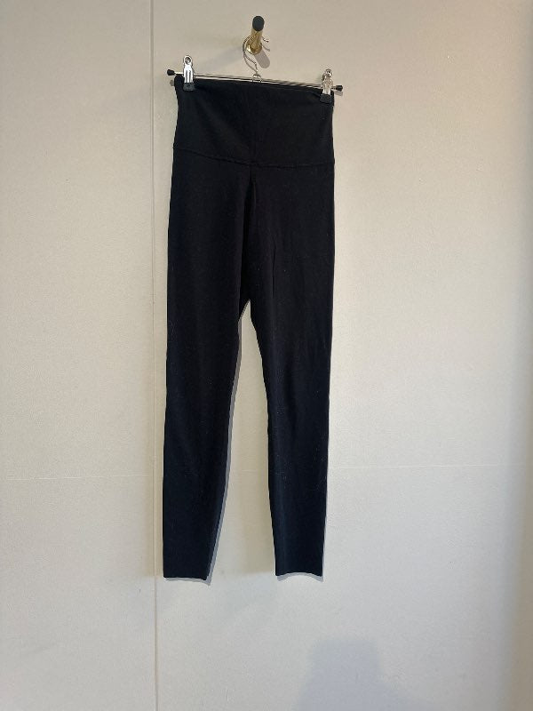 Nike yoga leggings