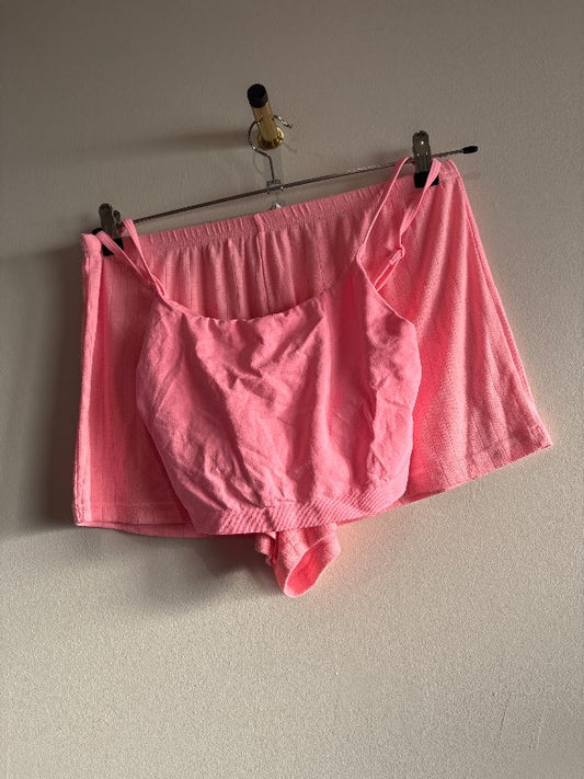 Bleik nattföt