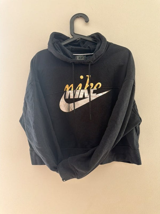 Nike hettupeysa