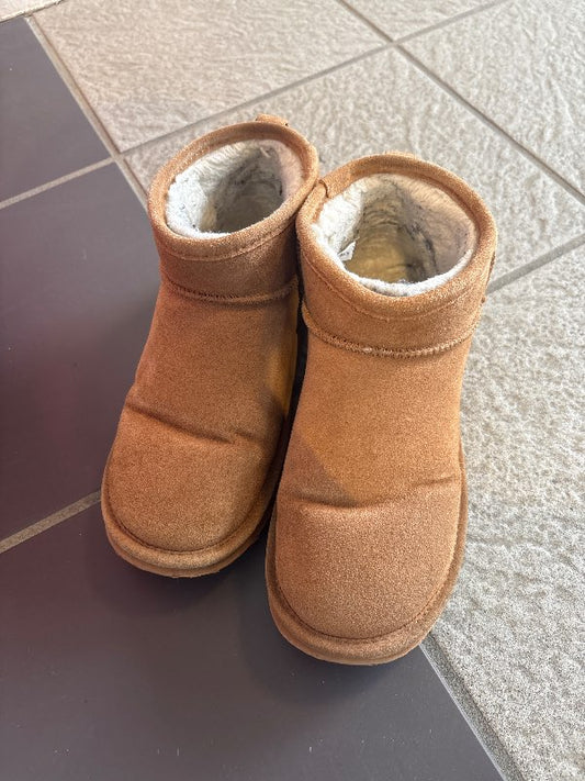 skór “ugg”